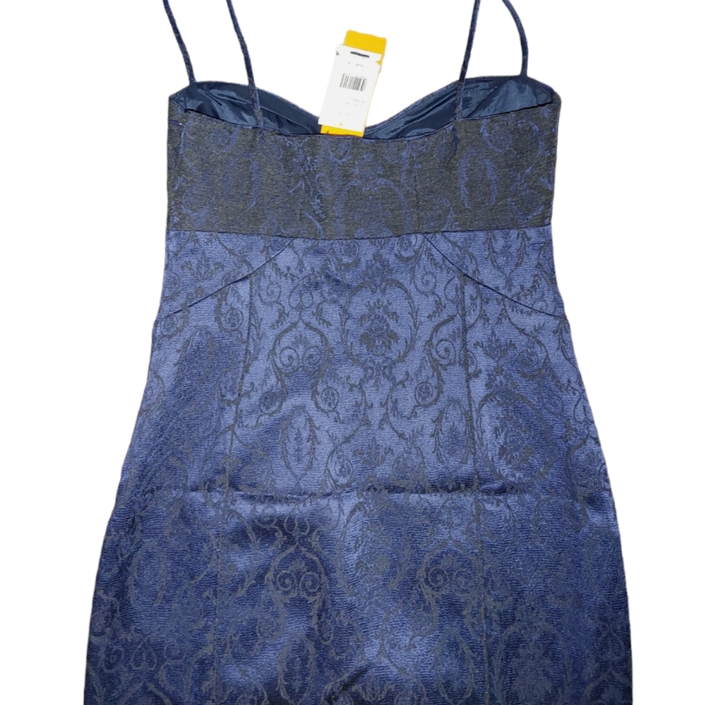 Damask Textured Bodycon Mini Dress - Picture 6 of 14